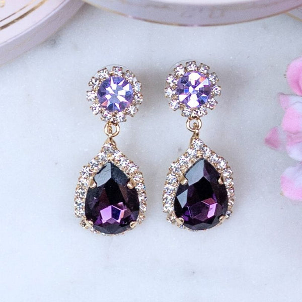 Fliederfarbene Glas-Kristall-Ohrstecker mit violettem Kristalltropfen