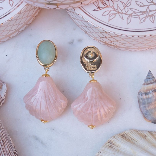 Sommerliche Muschel-Ohrstecker in Jadegrün und Rosa