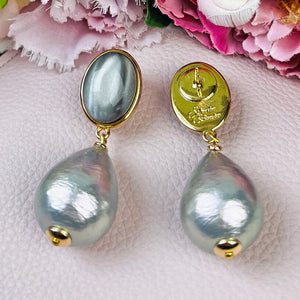 Graue Ohrstecker mit grauem Baumwolltropfen von AmuseToi