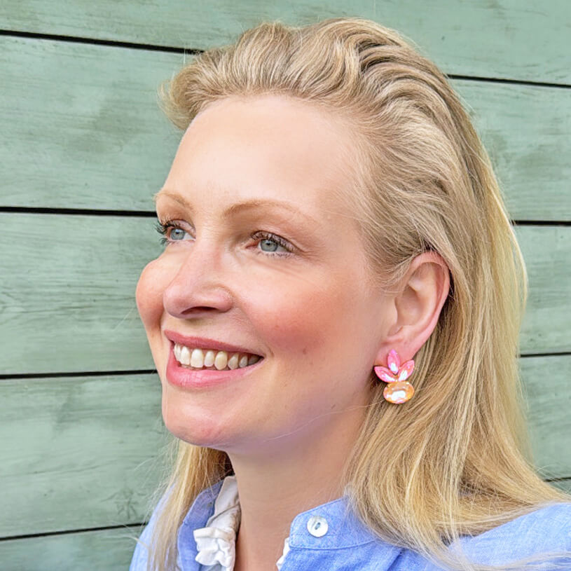 Funkelnde Ohrstecker aus hochwertigen Glas-Kristallen in Pfirsich und Pink