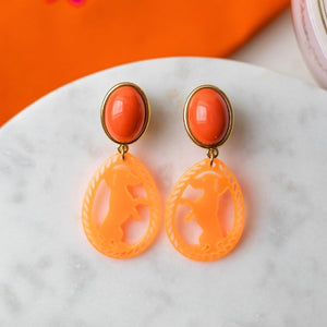 Dackel-Ohrstecker in Neonorange von AmuseToi