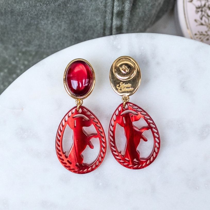 Dackel-Ohrstecker in Dunkelrot von AmuseToi