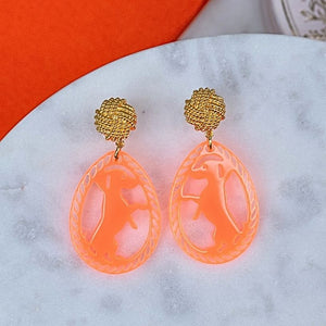 Vergoldete Knoten-Dackel-Ohrstecker in Neonorange von AmuseToi