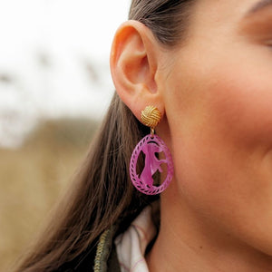 Vergoldete Knoten-Dackel-Ohrstecker in Pink von AmuseToi