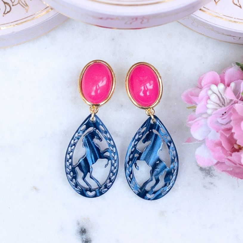 Pferde-Ohrstecker in Pink und Dunkelblau von AmuseToi