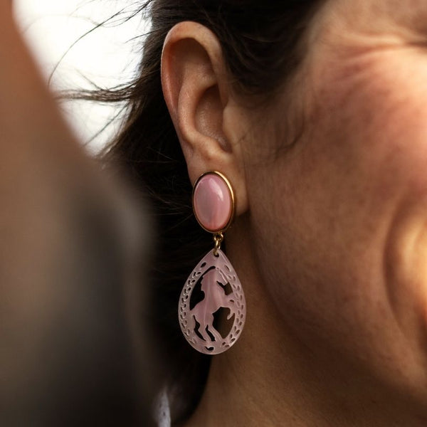 Pferde-Ohrstecker in Rosa von AmuseToi