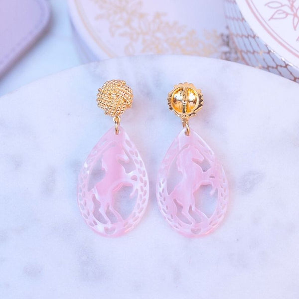 Vergoldete Knoten-Pferde-Ohrstecker in Rosa von AmuseToi