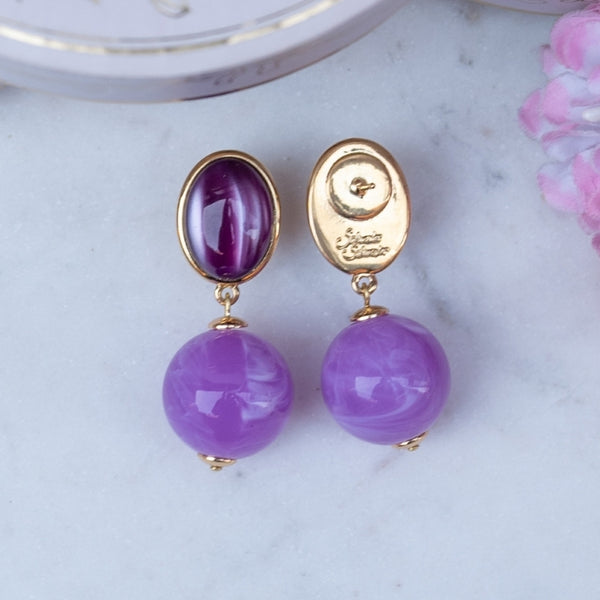 Stilvolle Kugel-Ohrstecker in Violett und Flieder