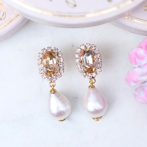 Edel funkelnde Ohrstecker in Champagner mit leichtem Baumwolltropfen