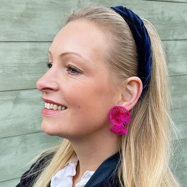 Hochwertige Statement-Ohrringe aus pinkfarbenen Drähten