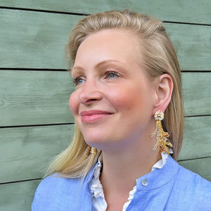 Eindrucksvolle PerlenOhrringe in Korallform in Champagner- und Cremetönen