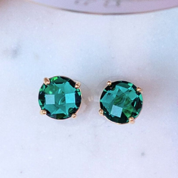 Funkelnde dunkelgrüne Ohrstecker von Janne v. d. Heide