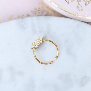 Zauberhafter Schneeflocken-Fingerring