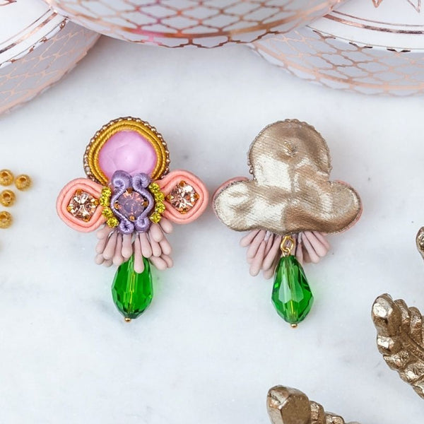 Zeitlose Soutache-Ohrringe in Hellkorall, Rosa, Grün und Flieder