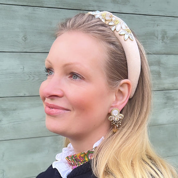 Zeitlose Soutache-Ohrringe in Gold und Champagner