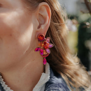 Auffällige Soutache-Ohrringe in Pink und Orange