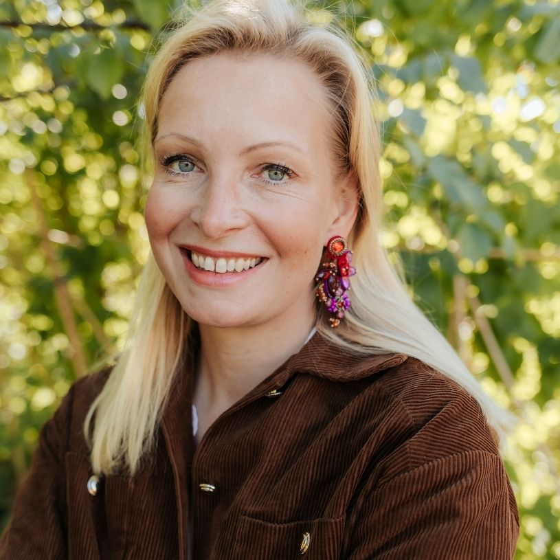 Vorbestellbar - Große Soutache-Ohrringe in Rot, Magenta und Violett