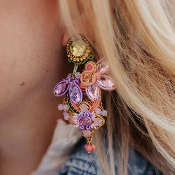 Große Soutache-Ohrringe in Hellkorall, Rosa, Grün und Flieder