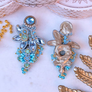 Große Soutache-Ohrringe in zarten Hellblautönen