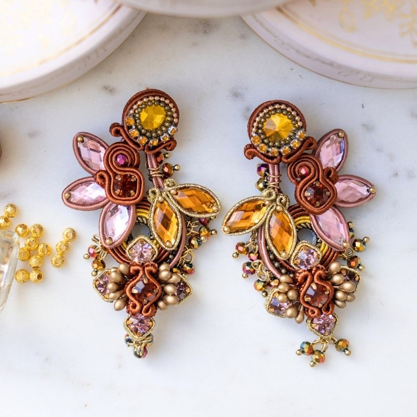 Vorbestellbar - Große Soutache-Ohrringe in pastelligem Braun, Rosa und Orange
