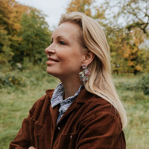 Große Soutache-Ohrringe in pastelligem Rosa, Hellblau und Weiß