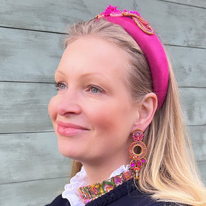 Opulente Soutache-Ohrringe in Pink und Gold