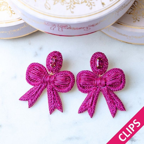 Festliche Soutacheohrclips als pinke Schleife