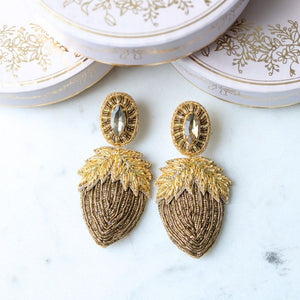 Zauberhafte Soutacheohrringe als edle Haselnuss