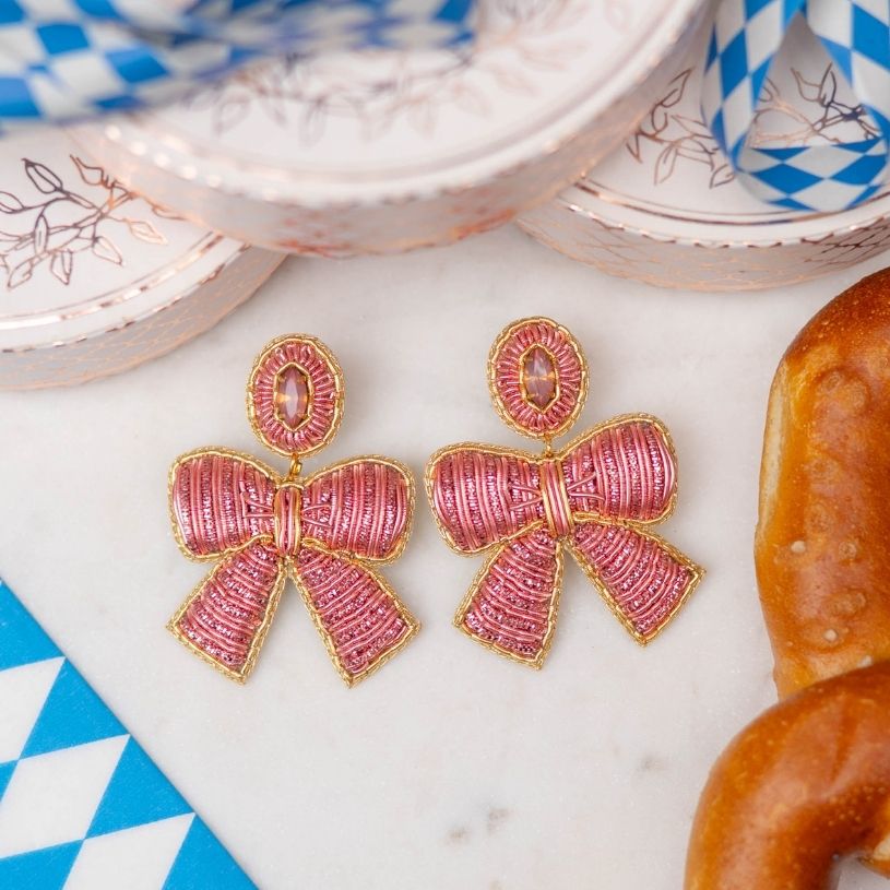 Rosafarbene Schleifen-Ohrirnge in Soutache-Technik