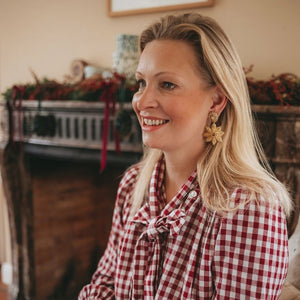 Zauberhafte Soutacheohrclips als goldener Anistern