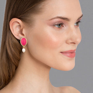 Ohrstecker in Pink mit edler Süßwasserperle von AmuseToi