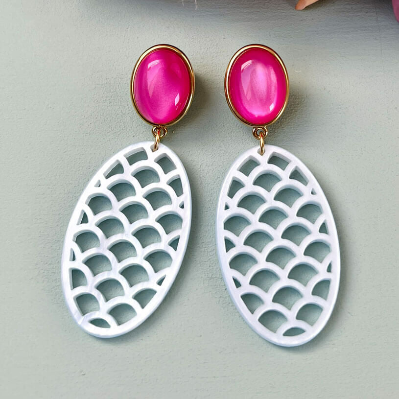 Pinke Ohrstecker mit Oval in Hellblau von AmuseToi