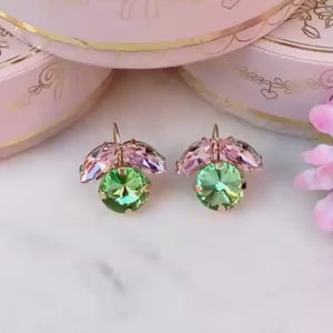 Funkelnde Ohrhänger mit Glas-Kristallen in Grün und Rosa