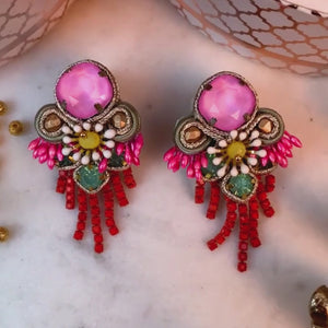 Raffinierte Soutache-Ohrringe in Rosa, Pink, Rot und Türkis