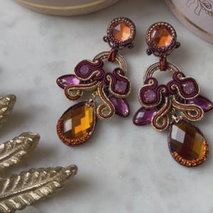 Hochwertige Soutache-Ohrringe in Violett und Braun