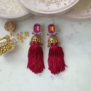 Vorbestellbar - Elegante Soutache-Quastenohrclips in Dunkelrot
