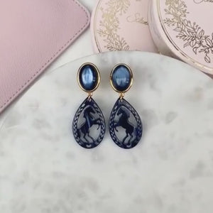 Pferde-Ohrstecker in Dunkelblau von AmuseToi