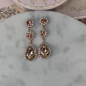 Funkelnde Glas-Kristall-Ohrstecker mit Kristalltropfen in Champagner