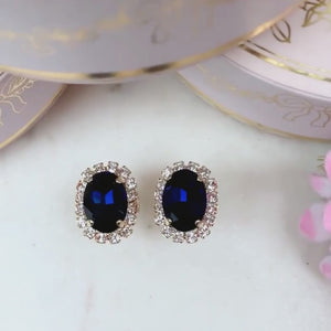 Ovale Ohrstecker aus Glas-Kristallen in Dunkelblau