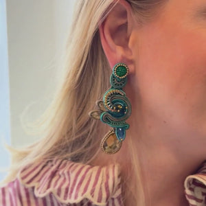 Stilvolle Soutache-Ohrringe in Blau, Türkis und Grün