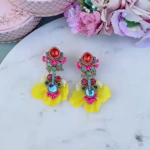 Gelbe Blüten-SoutacheOhrringe in Orange, Flieder, Pink und Türkis