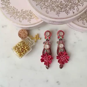 Vorbestellbar - Verspielte Soutache-Ohrclips in Rot und Brauntönen
