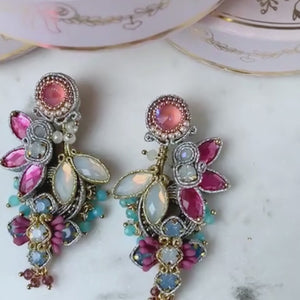 Große Soutache-Ohrringe in pastelligem Rosa, Hellblau und Weiß