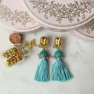 Vorbestellbar - Elegante Soutache-Quastenohrringe in Türkis, Gelb und Violett