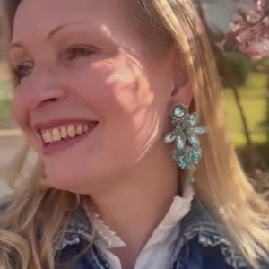 Große Soutache-Ohrringe in zarten Hellblautönen