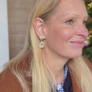 Champagnerfarbene Glas-Kristall-Ohrstecker mit Kristalltropfen