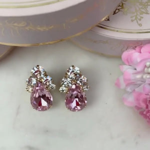 Glitzernde Ohrstecker aus Glas-Kristallen in Rosa