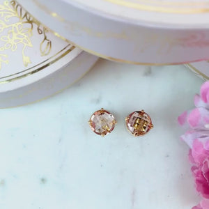 Funkelnde champagnerfarbene Ohrstecker von Janne v. d. Heide