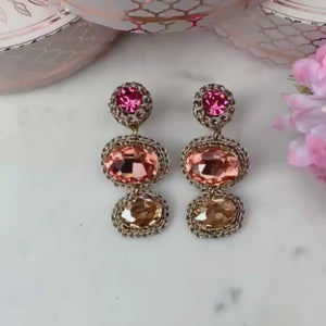 Funkelnde Statement-Ohrringe in Rosa, Pfirsichorange und Champagner