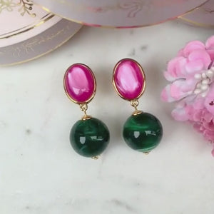 Stilvolle Kugel-Ohrclips in Pink und Dunkelgrün